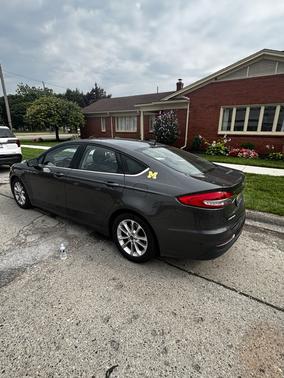 Gray 2019 Ford Fusion SE