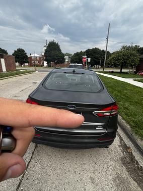 Gray 2019 Ford Fusion SE