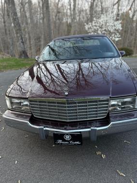Brown 1993 Cadillac Fleetwood Base
