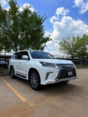 White 2017 Lexus LX 570 Base