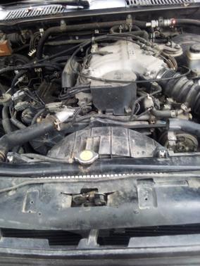 1995 Nissan Pathfinder XE-V6 4WD