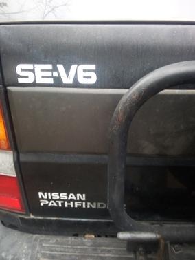 1995 Nissan Pathfinder XE-V6 4WD