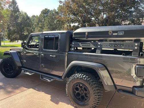Gray 2022 Jeep Gladiator Rubicon