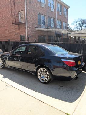 Blue 2008 BMW 550 i