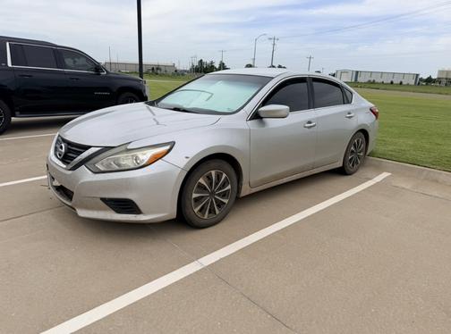 Silver 2016 Nissan Altima 2.5 S