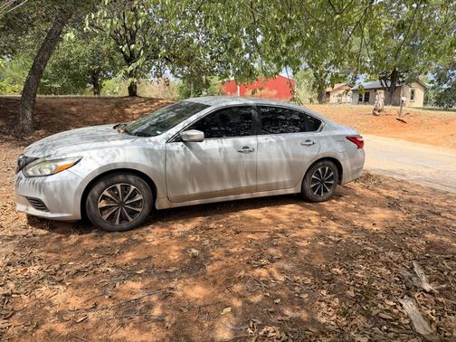 Silver 2016 Nissan Altima 2.5 S