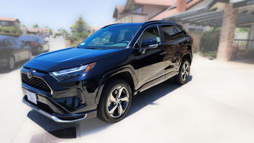 2025 Toyota RAV4 Plug-In Hybrid SE