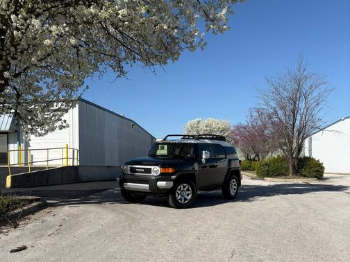 2014 Toyota FJ Cruiser Base