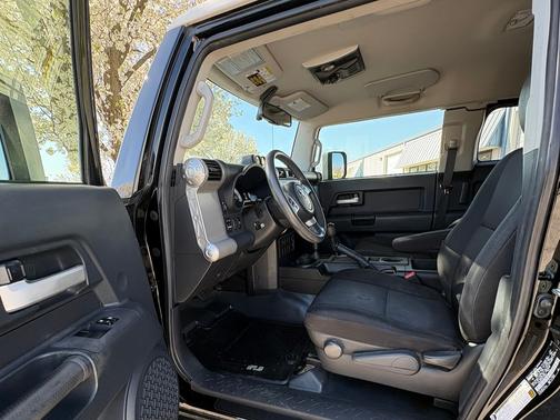 2014 Toyota FJ Cruiser Base