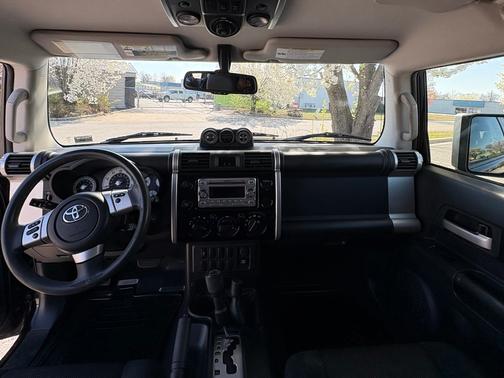 2014 Toyota FJ Cruiser Base