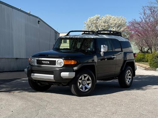 2014 Toyota FJ Cruiser Base