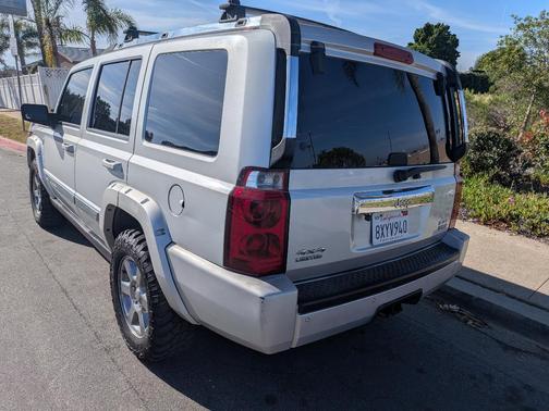 Silver 2006 Jeep Commander Limited