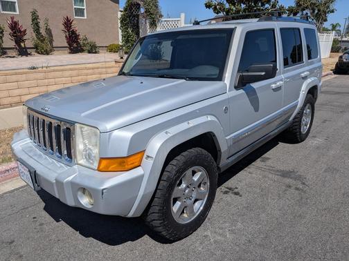 Silver 2006 Jeep Commander Limited