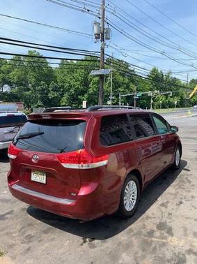 2012 Toyota Sienna XLE