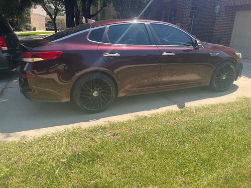 Red 2019 Kia Optima LX