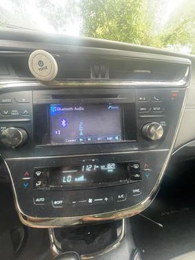 Silver 2014 Toyota Avalon XLE