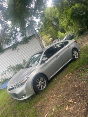 Silver 2014 Toyota Avalon XLE