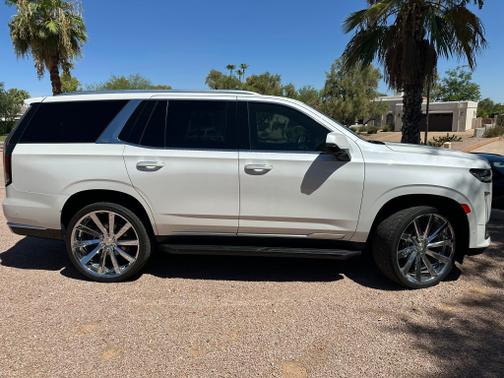 2023 Cadillac Escalade Premium Luxury