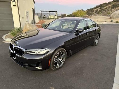 Gray 2021 BMW 530 i