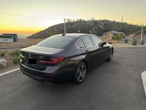 Gray 2021 BMW 530 i