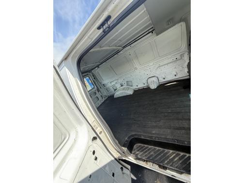 2005 Ford E150 Base