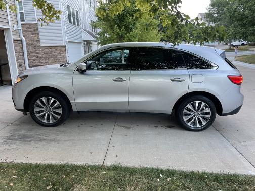 Photo 3 of 12 of 2015 Acura MDX 3.5L Technology Package