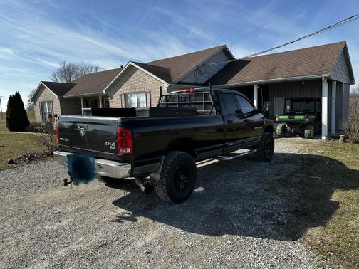 Photo 2 of 7 of 2006 Dodge Ram 3500 Sport Quad Cab DRW