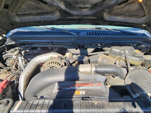 Photo 5 of 8 of 2005 Ford F-350 Lariat SuperCab Super Duty DRW