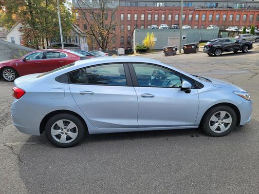 2018 Chevrolet Cruze LS