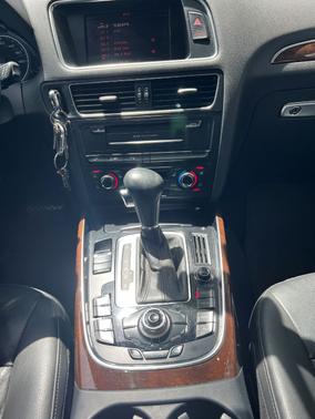 Gray 2011 Audi Q5 3.2 Premium Plus