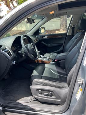 Gray 2011 Audi Q5 3.2 Premium Plus