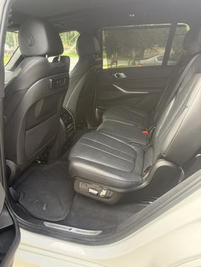 White 2021 BMW X7 xDrive40i