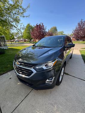 Gray 2019 Chevrolet Equinox LT