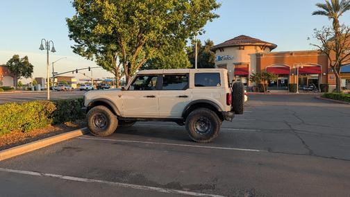 Beige 2025 Ford Bronco Badlands