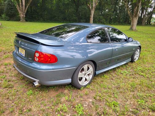 2005 Pontiac GTO Base