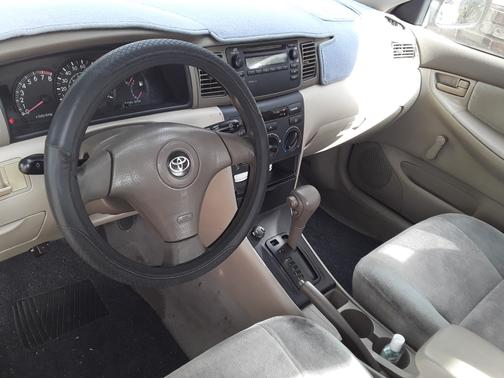 2003 Toyota Corolla LE