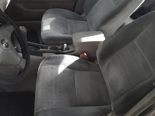 2003 Toyota Corolla LE