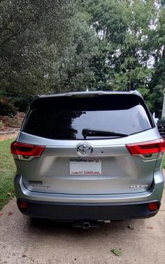 Silver 2017 Toyota Highlander XLE