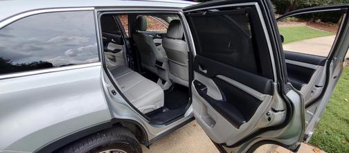 Silver 2017 Toyota Highlander XLE