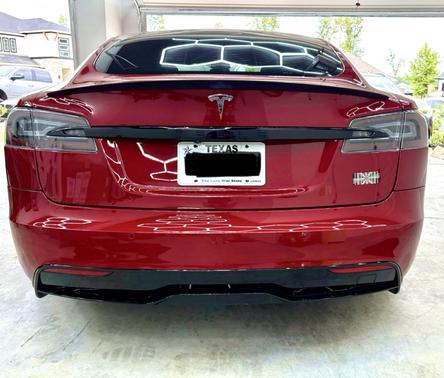 2022 Tesla Model S Plaid