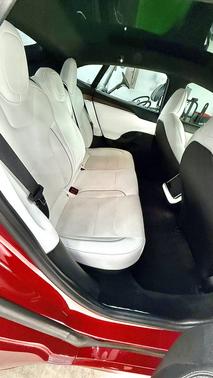 2022 Tesla Model S Plaid