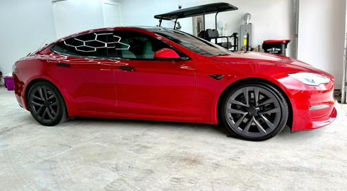 2022 Tesla Model S Plaid