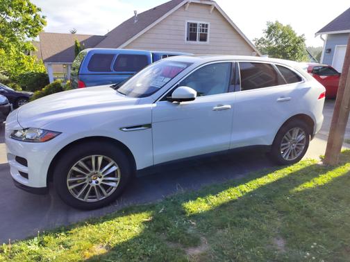 White 2019 Jaguar F-PACE 30t Prestige