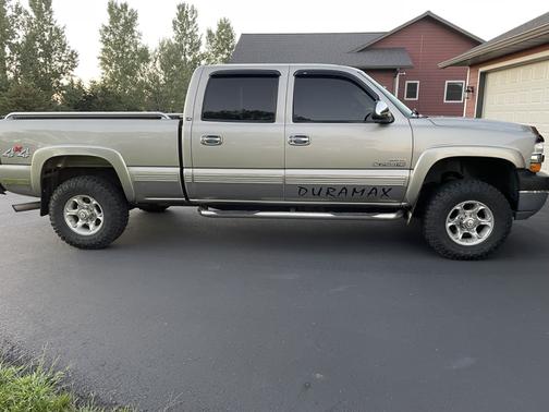 2002 Chevrolet Silverado 2500 LS H/D Crew Cab