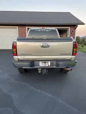 2002 Chevrolet Silverado 2500 LS H/D Crew Cab
