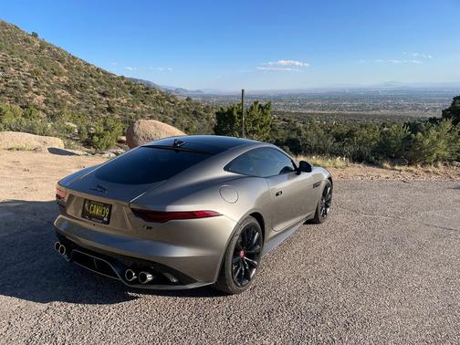 2022 Jaguar F-TYPE R
