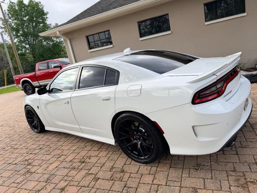 2016 Dodge Charger SRT Hellcat