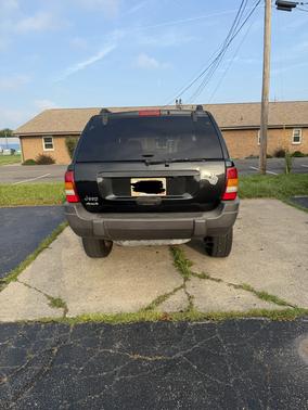 Black 2004 Jeep Grand Cherokee Laredo