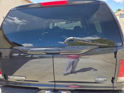 Blue 2001 Ford Excursion XLT