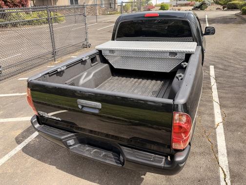 Black 2006 Toyota Tacoma Base